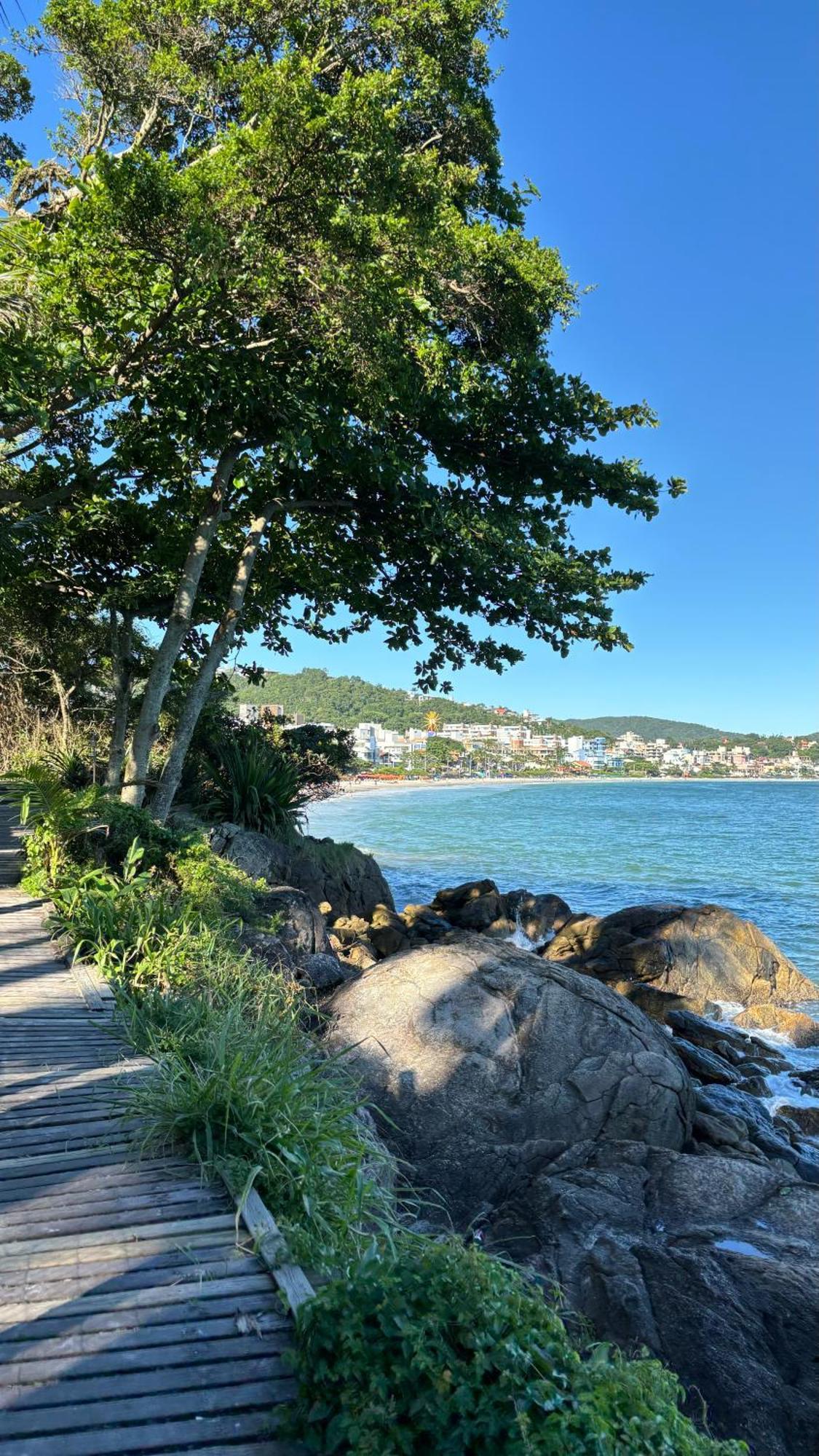 Apto Em Condominio No Centro De Bombinhas, Proximo Da Praia Экстерьер фото